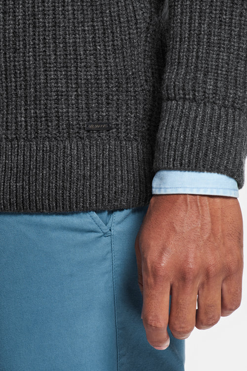 dark grey men's knitted jumper | MR MARVIS