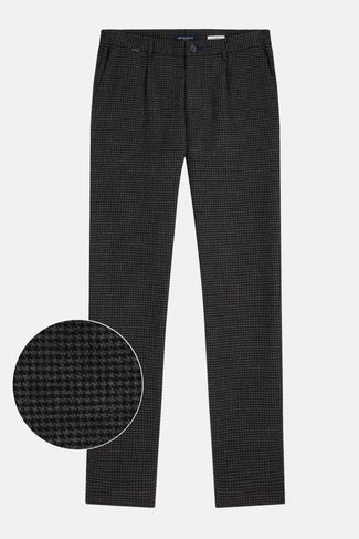 Storms Houndstooth * The Flannels