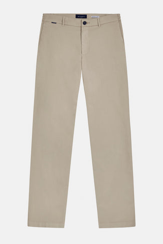 Baristas * Die Straight Fit Chinos